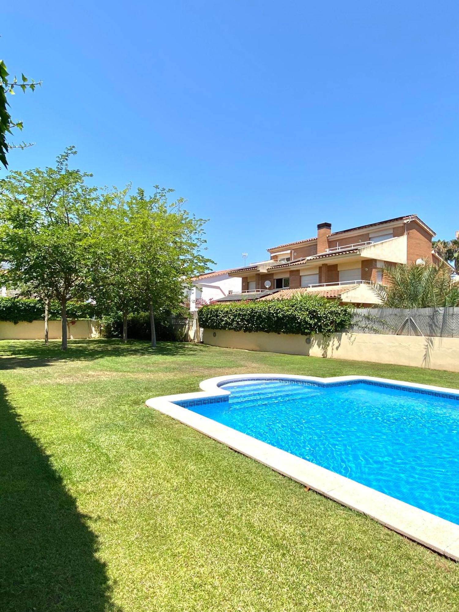 Villa Isabel Sitges, Rocamar Sant Pere De Ribes Bagian luar foto